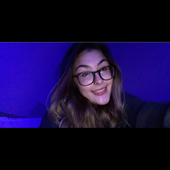 Meet your Posher, Emma - Picture 1 of 1